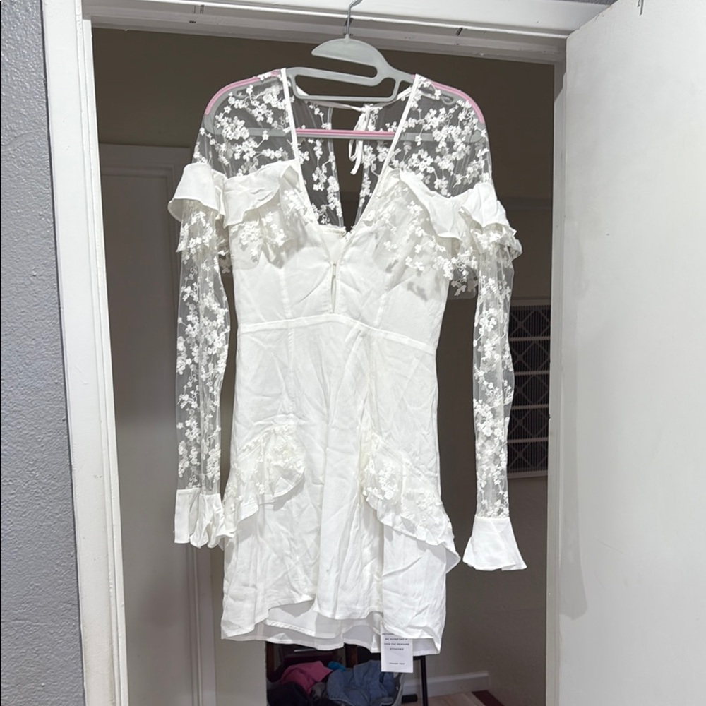 Elegant White Lace Dress